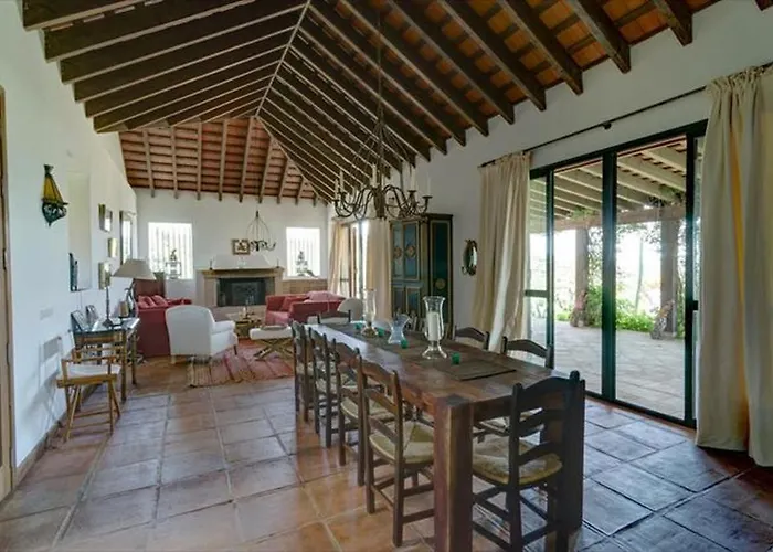 Casa Alvarianes