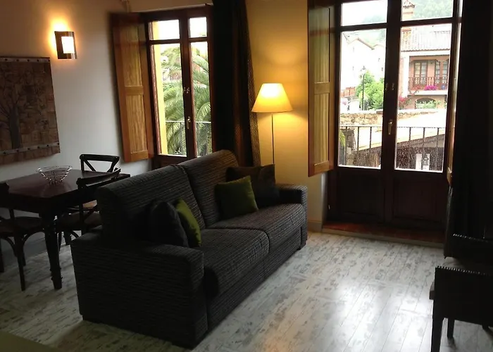 Apartamentos Rurales La Villa de Piedra