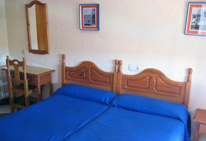 Hostal Delfin Verde