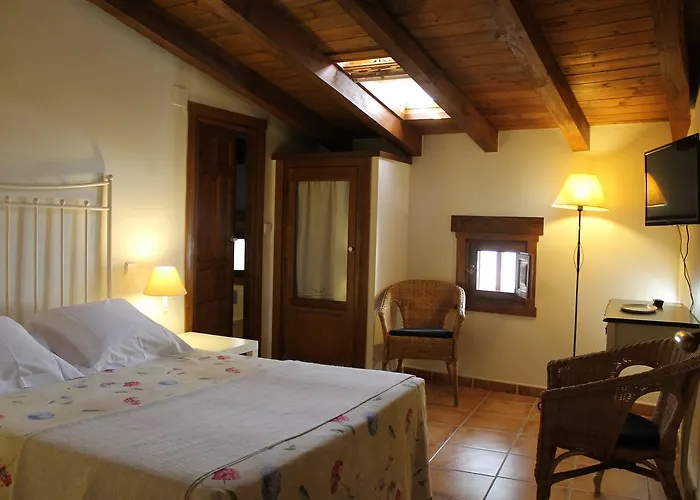 Hostal Rural Luna y Hostal Rural Lunaposada