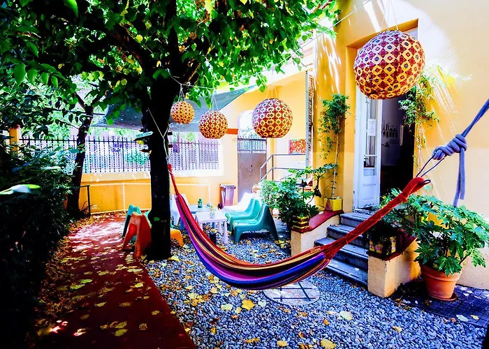 Garden House Hostel Barcelona By Feetup Hostels