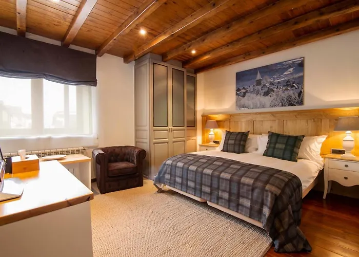 Eira Ski Lodge