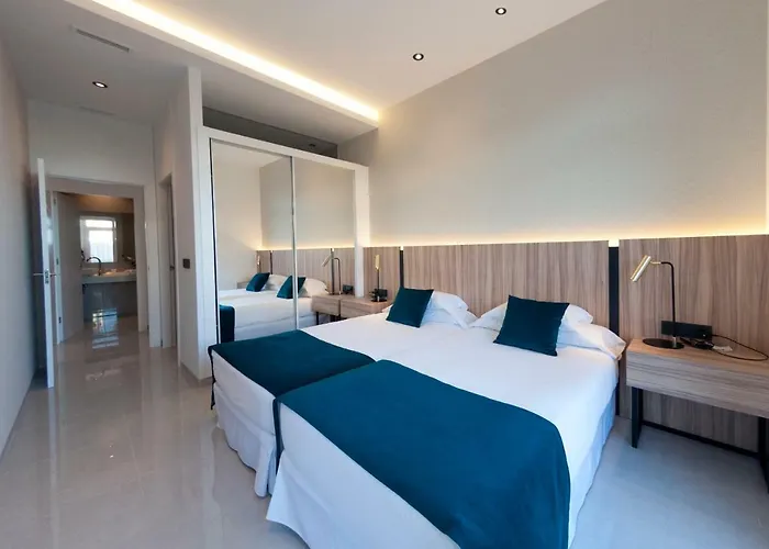 Apartamentos La Laguna II Luxury Apartments