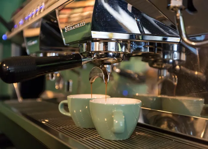 Winederful Hostel&Café