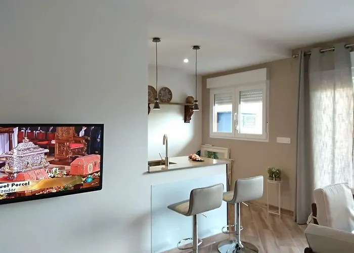 Apartamento a 150 metros del Mar, parking y Wifi
