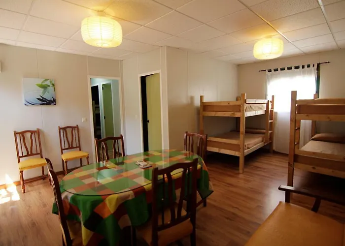 CENTRO DE OCIO ALÚA Bungalows Camping Rafting Benamejí