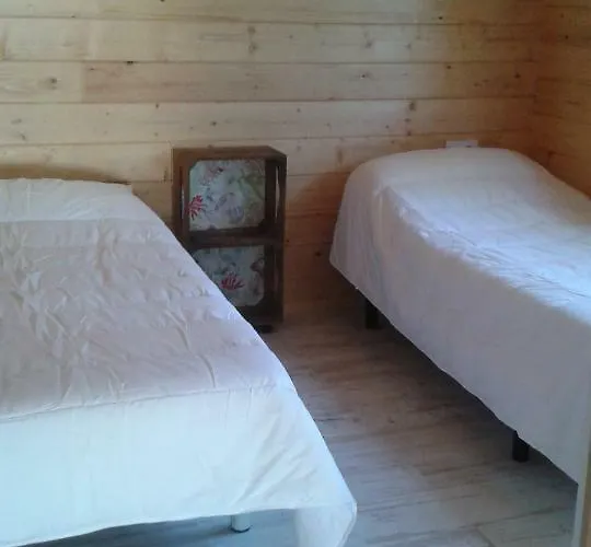 Casita de madera junto al mar