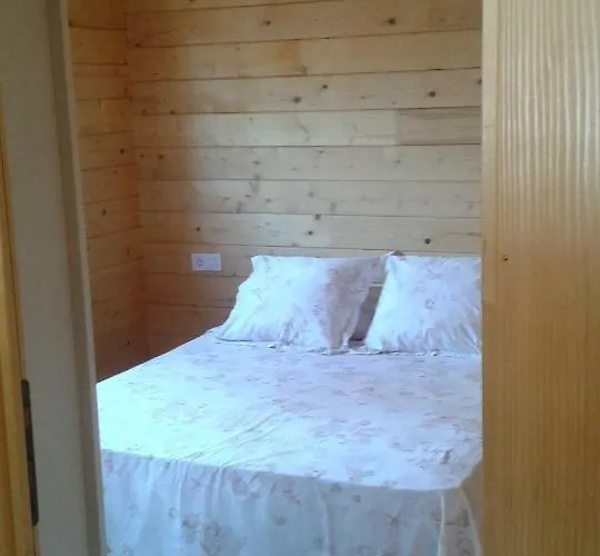 Casita de madera junto al mar