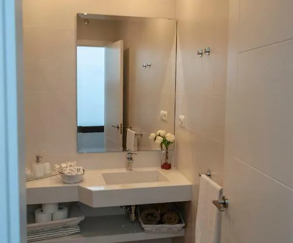 Apartamentos Cantarería, Rosa Mosqueta