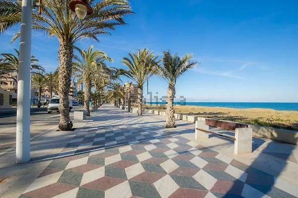 Apartamento Con Terraza 50M2，500M A La Playa
