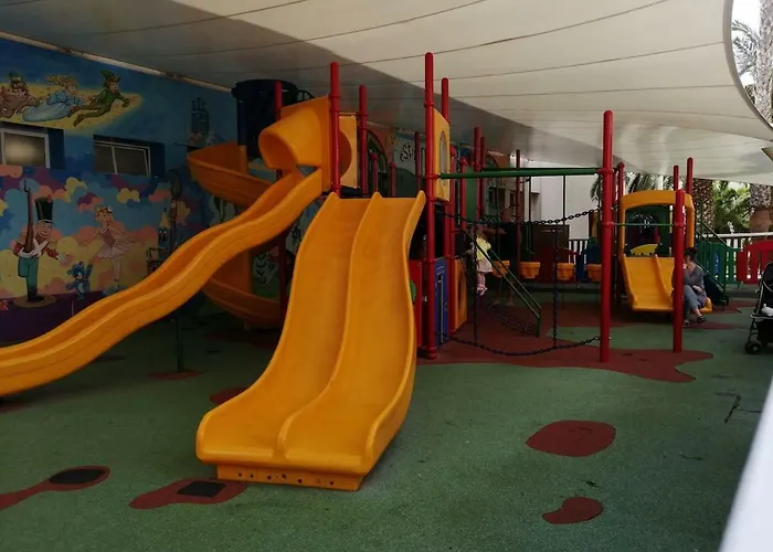 Port Aventura, Exclusivo Alojamiento La Pineda