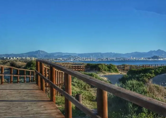 Apartamento Con Terraza 50M2，500M A La Playa