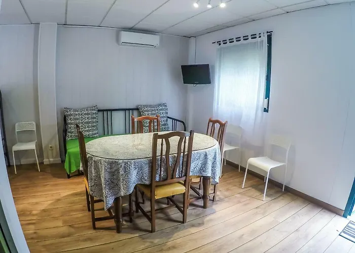 CENTRO DE OCIO ALÚA Bungalows Camping Rafting Benamejí