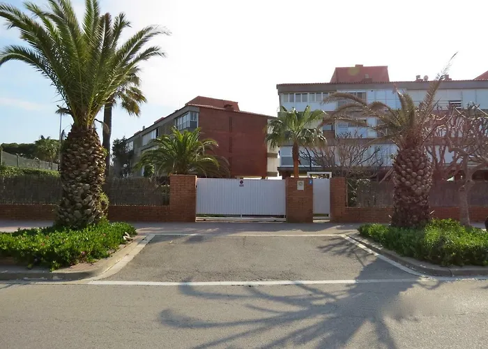 Gava4 Beachfront Apartment Barcelona