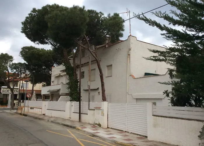 Estudio cerca del mar con terraza