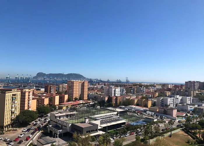 Piso semicentrico con vistas a la bahía de Algeciras