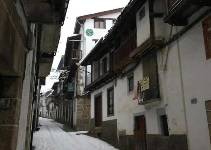 Aptos La Ceja, El Trampal y El Reloj by CASA BOLDO