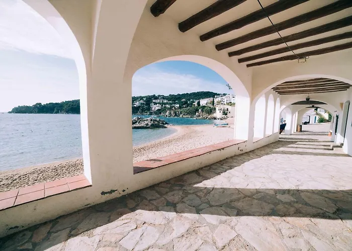 Apartamento reformado a 2 minutos de la playa en Calella!